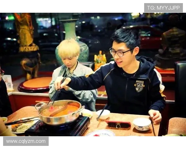 全明星赛特别报道：FPX战队的荣耀与挑战之路回顾